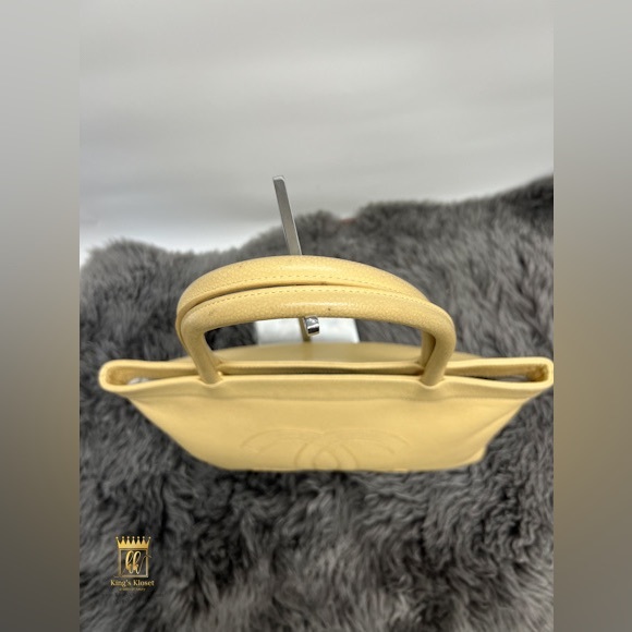 Chanel Timeless Tote Bag - Picture 6 of 15